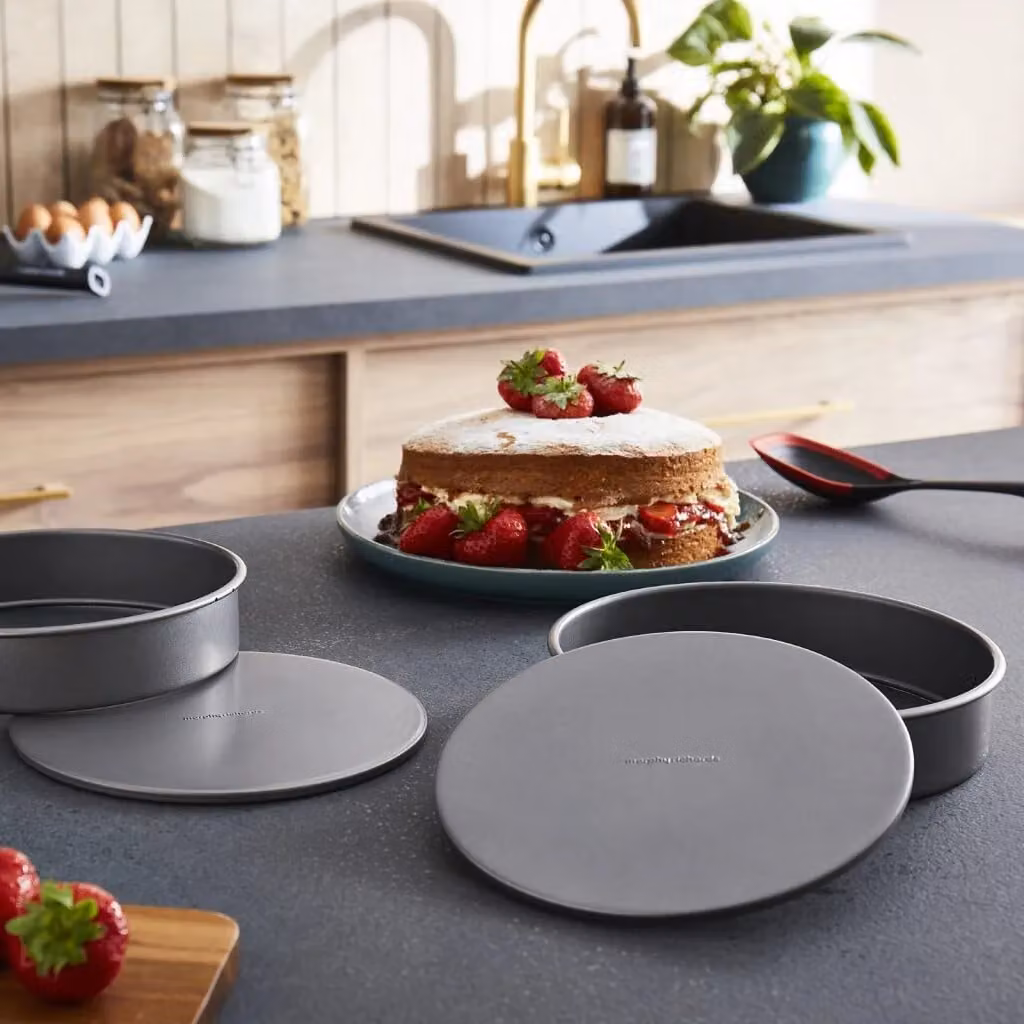 Morphy Richards Non-Stick Carbon Steel Loose Base Round Cake Tin Set in Grey – 6