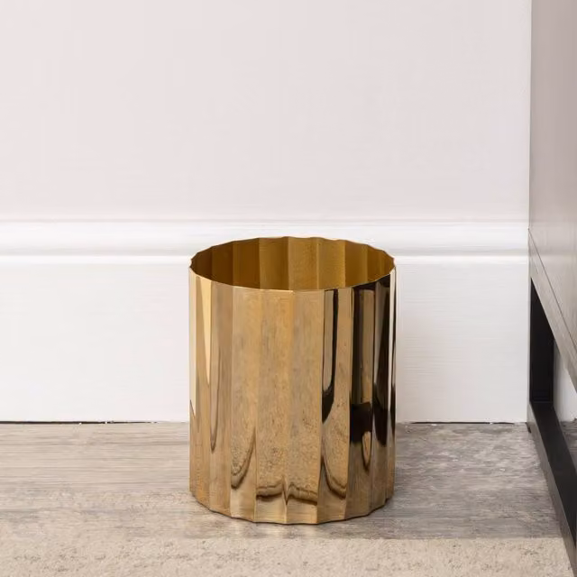 Melody Maison Large Shiny Gold Metal Fluted Planter or Waste Bin, Diameter: 18 cm – 1