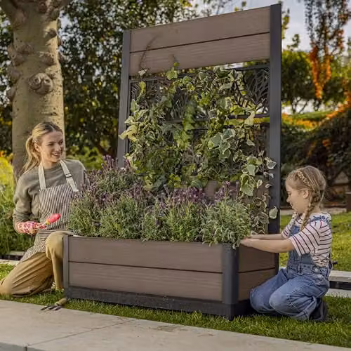 Keter Darwin Tulip Leaf Screen Planter in Brown, Freestanding Rectangular Outdoor Privacy Divider for Ornamental or Herb Gardens, W/D/H: 109.6 x 44.4 x 156.3 cm – 2