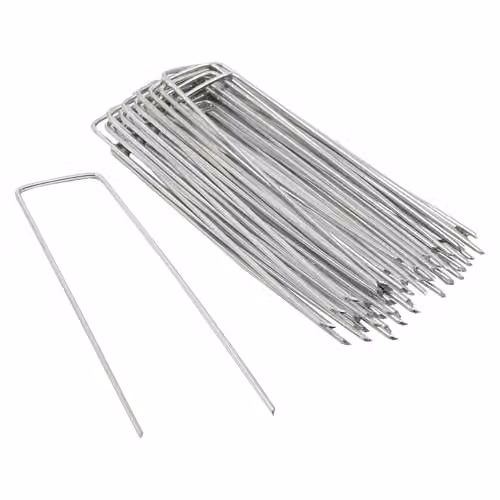 Harbour Housewares U-Shaped Galvanised Steel Weed Control Membrane Pegs in Silver – 1