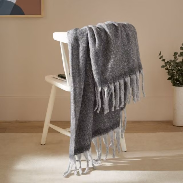 Furn Woven Tasselled Throw in Grey, W: 140 cm, D: 180 cm – 1