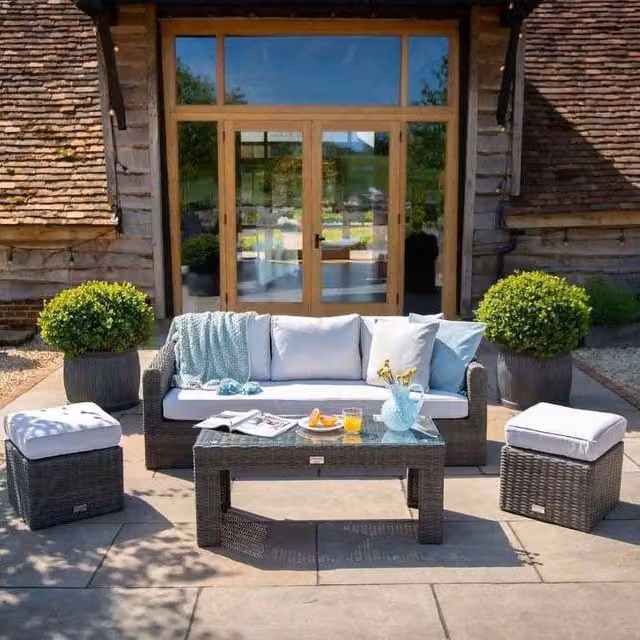 Primrose Living Classic 5 Seater Rattan Garden Furniture Set in Grey with Coffee Table, Ottoman and Upholstered Cushions