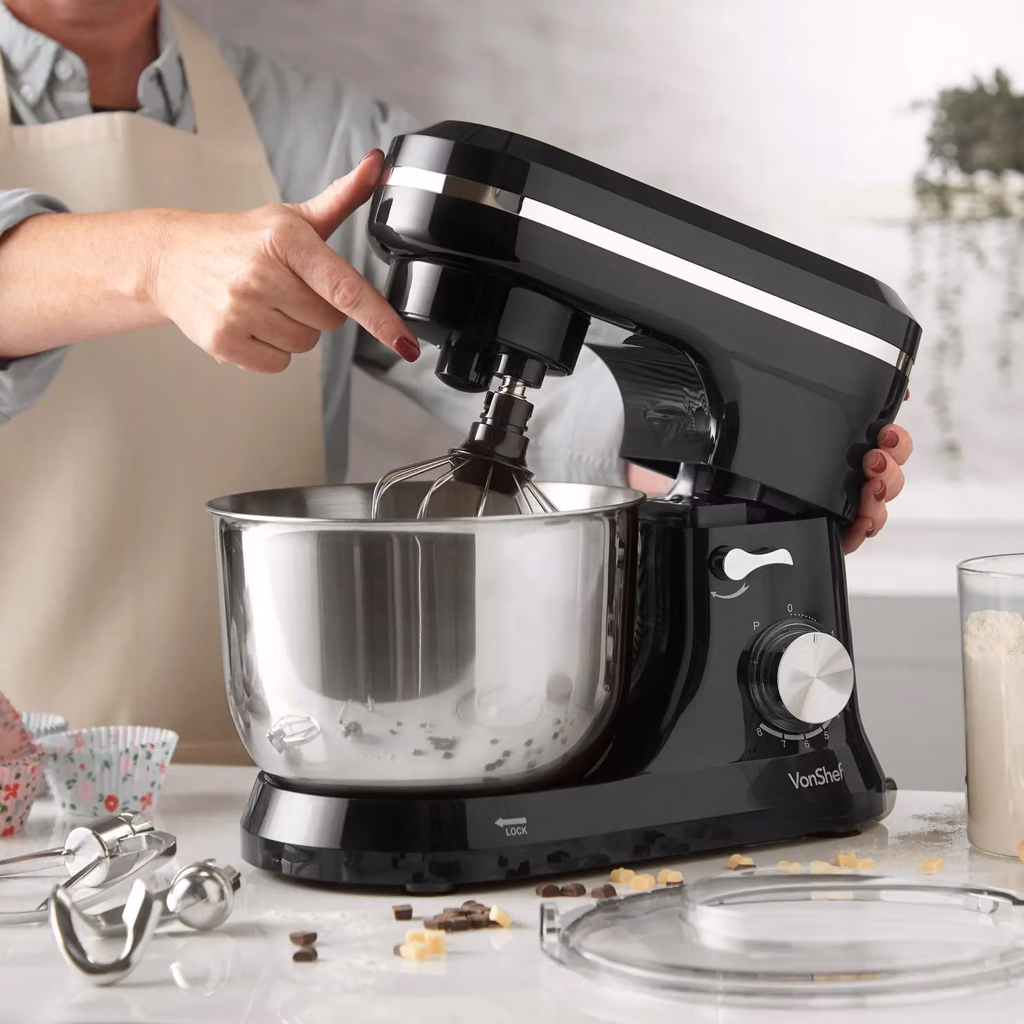 VonShef 1000W Black Electric Food Stand Mixer with 4.5L Bowl and 3 Attachments – 5