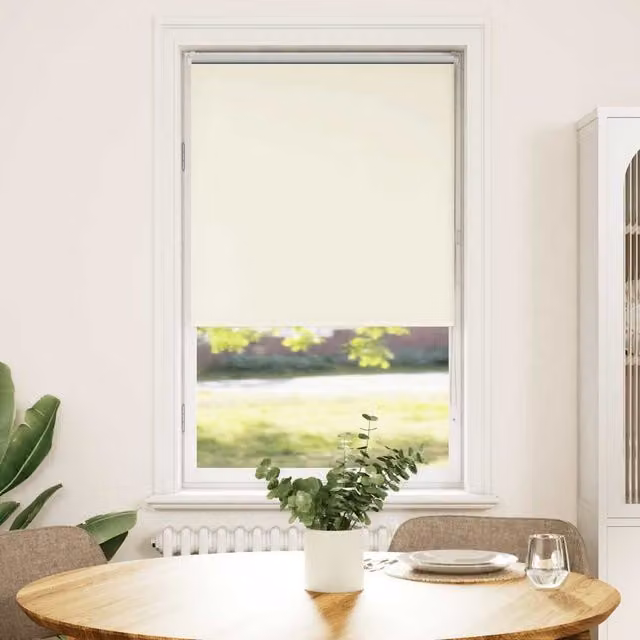 Berkfield Home Blackout Roller Blind, White Polyester, W: 75 cm, H: 130 cm