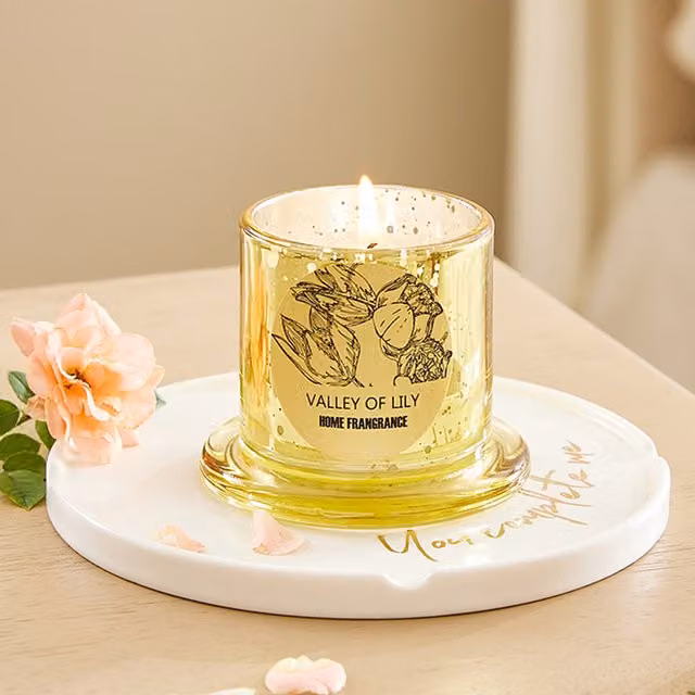 Livingandhome Natural Vegetable Wax Scented Candle in Yellow