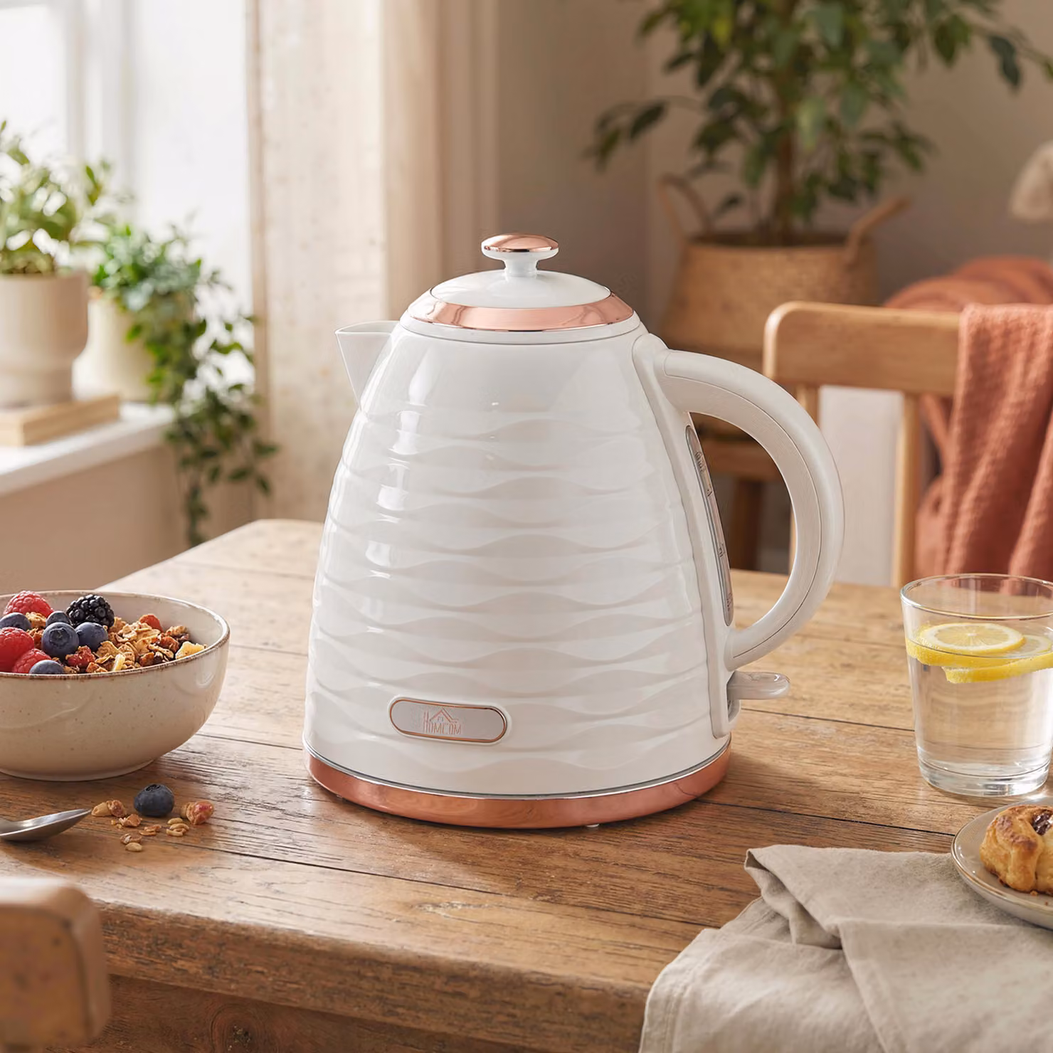 HOMCOM Electric Kettle with Auto Shut-off and Removable Limescale Filter, 1.7 l, White – 2