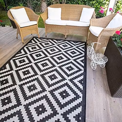 THE RUGS Geometric Diamond Indoor and Outdoor Rug in Black and White, W: 160 cm, D: 230 cm – 13