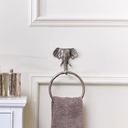 Melody Maison Metallic Silver Elephant Wall Mounted Metal Towel Ring W/D/H: 16.0 x 27.0 x 6.0 cm