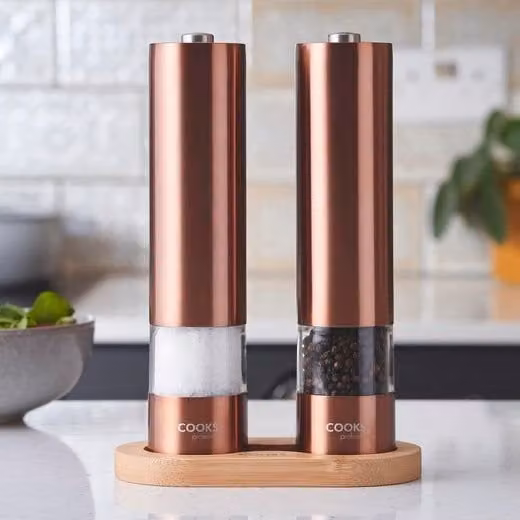 Cooks Professional Electric Salt and Pepper Mill Set with Bamboo Base in Copper – 1