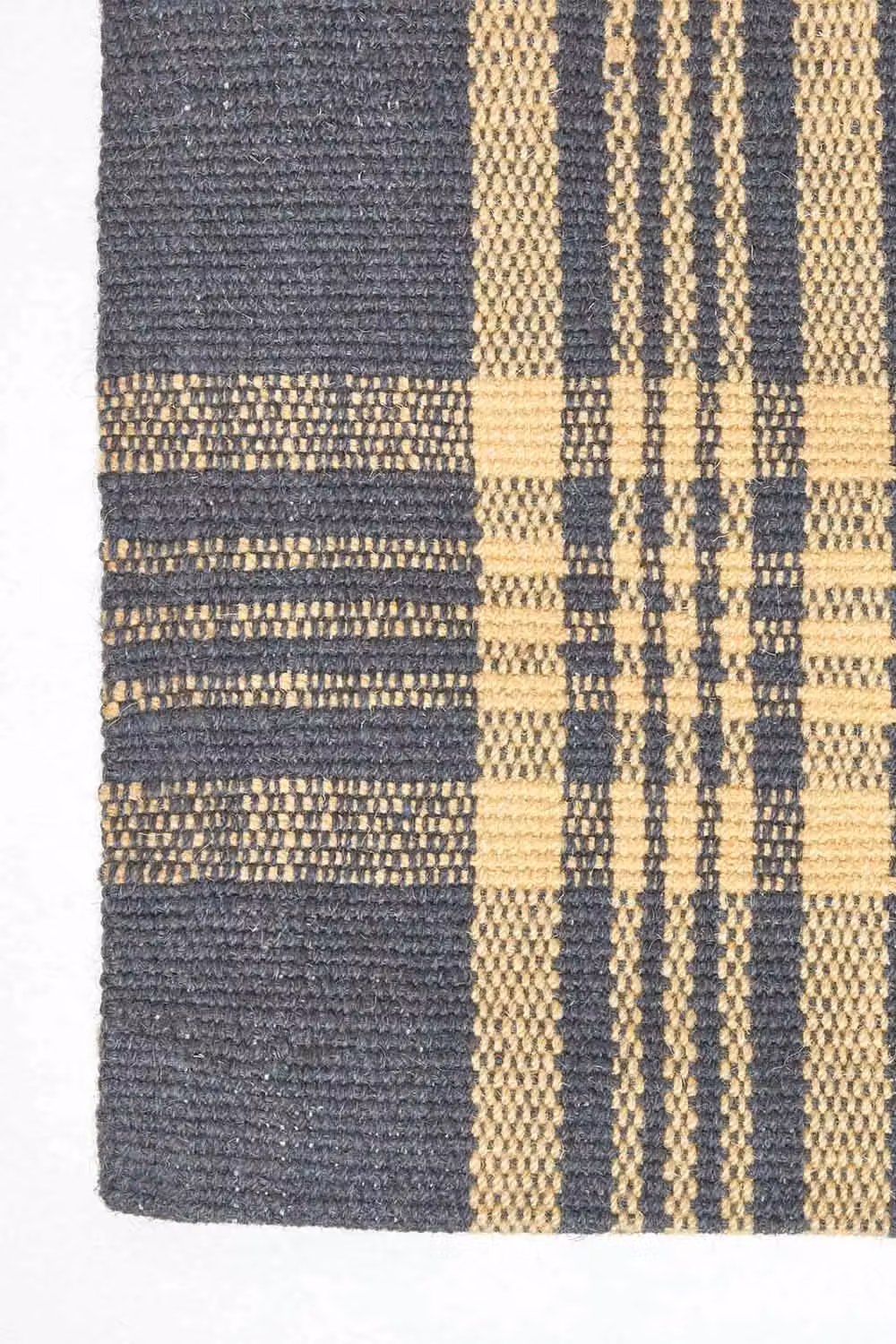 Homescapes Douglas Tartan Check Non-Slip 100% Wool Rug in Grey and Yellow, W: 150 cm, L: 240 cm – 3