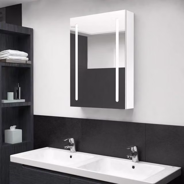 Berkfield Home LED Bathroom Mirror Cabinet in White, W/D/H: 50 x 13 x 70 cm – 1