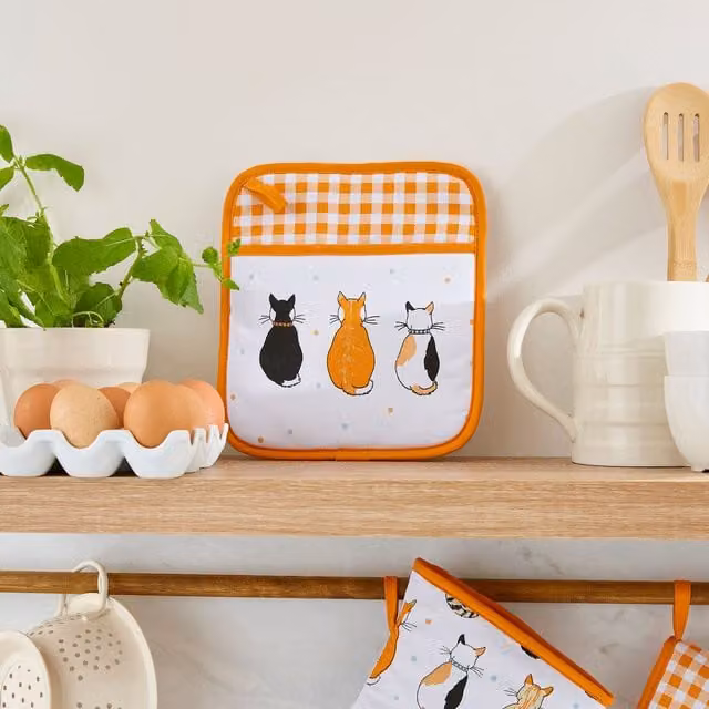 Ulster Weavers Cats In Waiting Cotton Oven Glove in Orange
