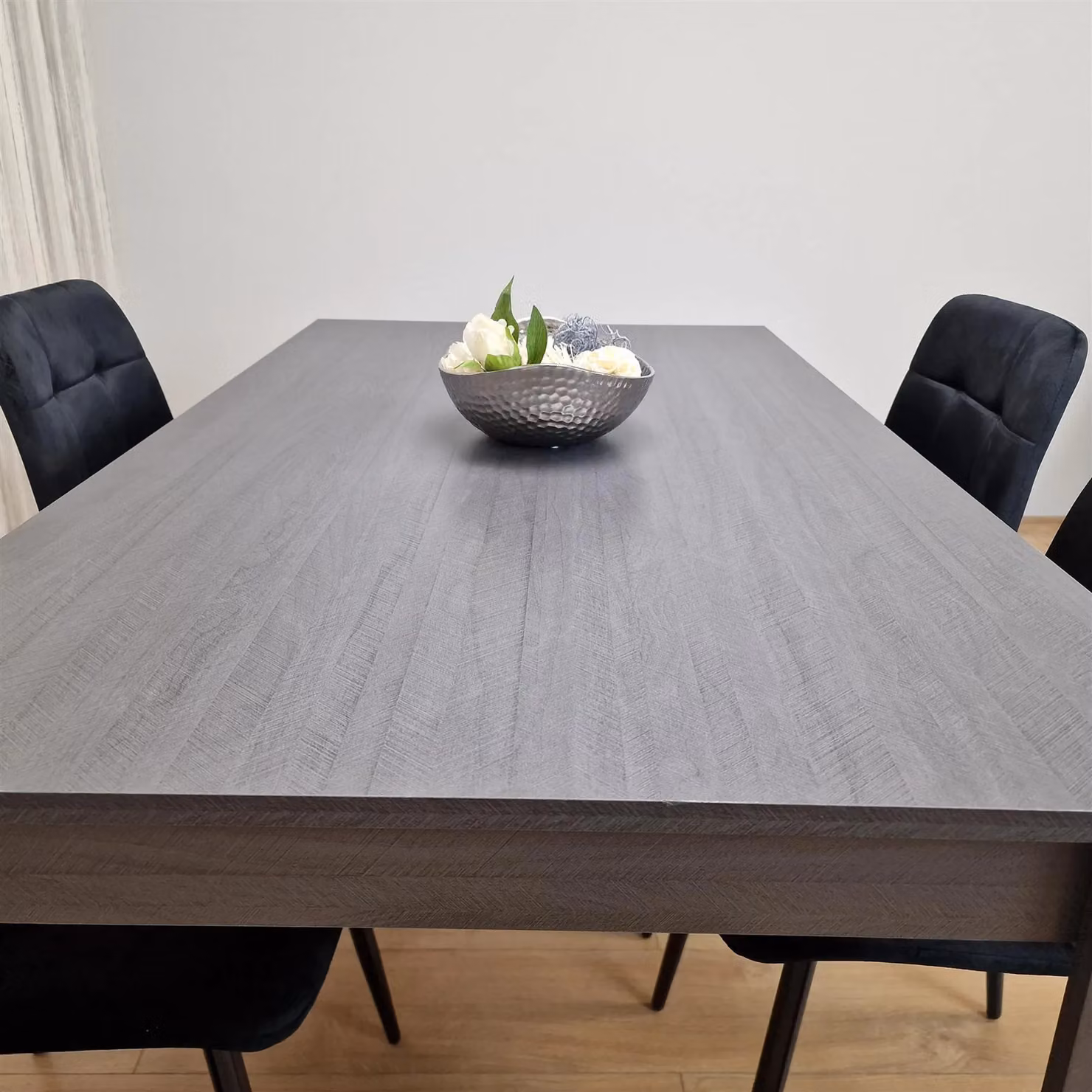 KOSY KOALA Modern Rectangular Dining Table Set with 4 Black Velvet Chairs in Brown and Anthracite, W/D/H: 80 x 80 x 75 cm – 2