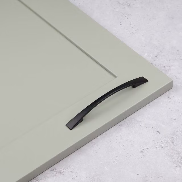 Slim Curved Bow Cabinet Handle in Matt Black Zinc, 128mm