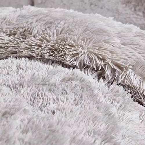 Catherine Lansfield Cuddly Faux Fur Reversible Duvet Cover and Pillowcase Set in Silver – 2