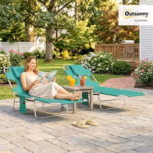 Outsunny Set of 2 Foldable Green Beach Chaise Loungers with Adjustable Headrests and Powder Coated Steel Frame – 2