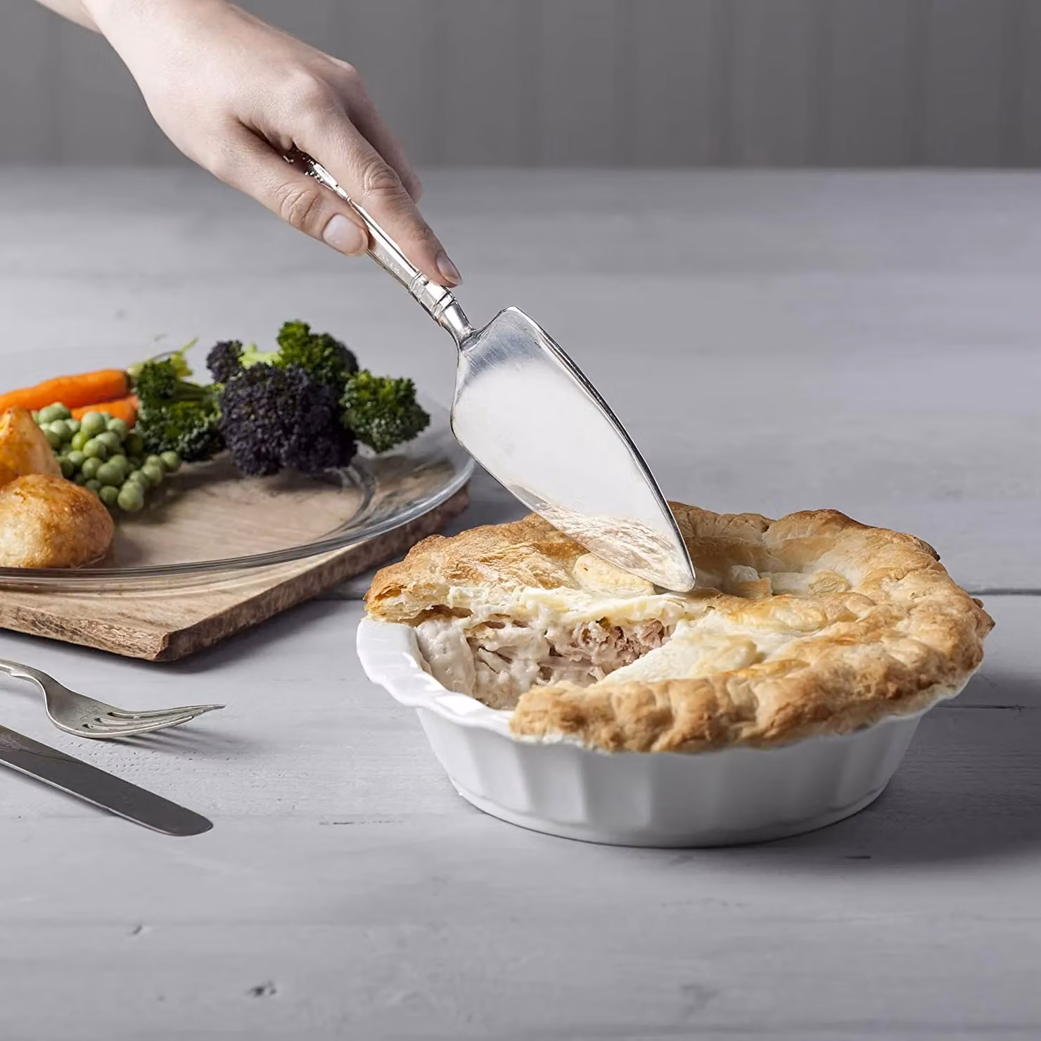 WM Bartleet & Sons White Porcelain Deep Round Crinkle Rim Pie Dish, 17cm – 2