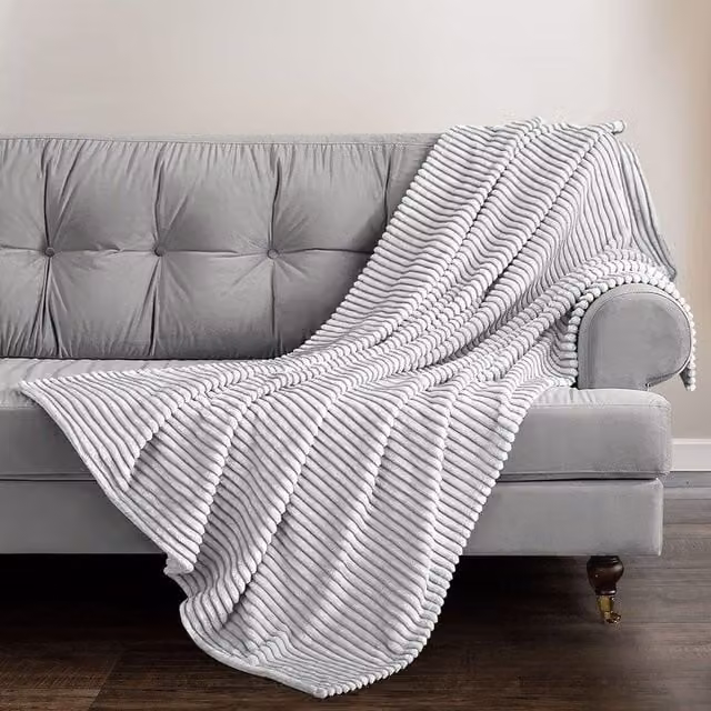 Velosso Modern Printed Cord Throw Blanket in Anthracite Grey, W/D/H: 127 x 152 cm
