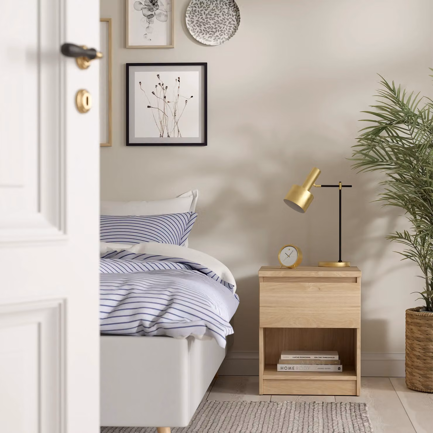 Furniture To Go Naia Bedside Cabinet with 1 Drawer and 1 Shelf in Light Oak – 2
