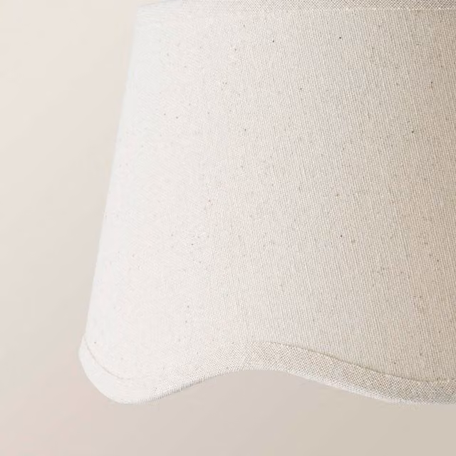 ValueLights Mabel Small Scallop Edge Linen Lamp Shade in Natural/Beige, Diameter: 20 cm
