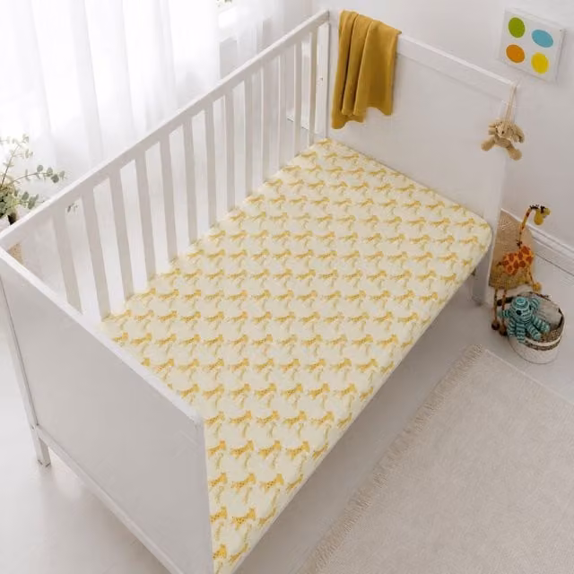 Smart Living GOTS Certified Organic Cotton Giraffe Nursery Crib Fitted Sheet, Multicolour and White – 1