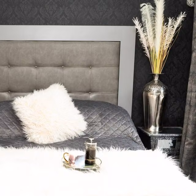 Madison & Mayfair White Soft Fluffy Faux Fur Throw Blanket