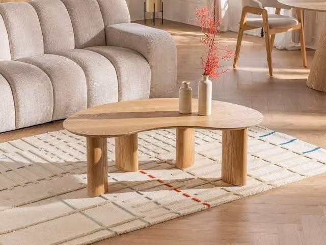 CALYNOR Ash Veneer Coffee Table in Light Oak – 1