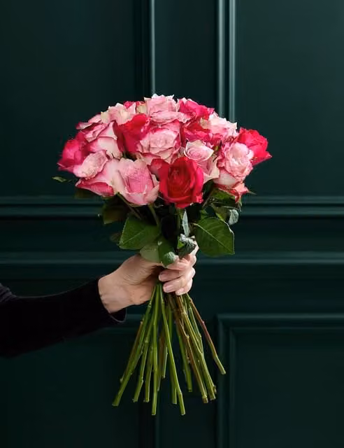 M&S Flower Market Small Organic Mixed Rose Bouquet in Pink