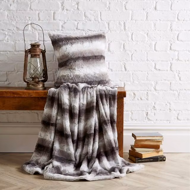 Bellissimo Luxury Faux Fur Throw in Silver Grey, W: 200 cm, D: 220 cm