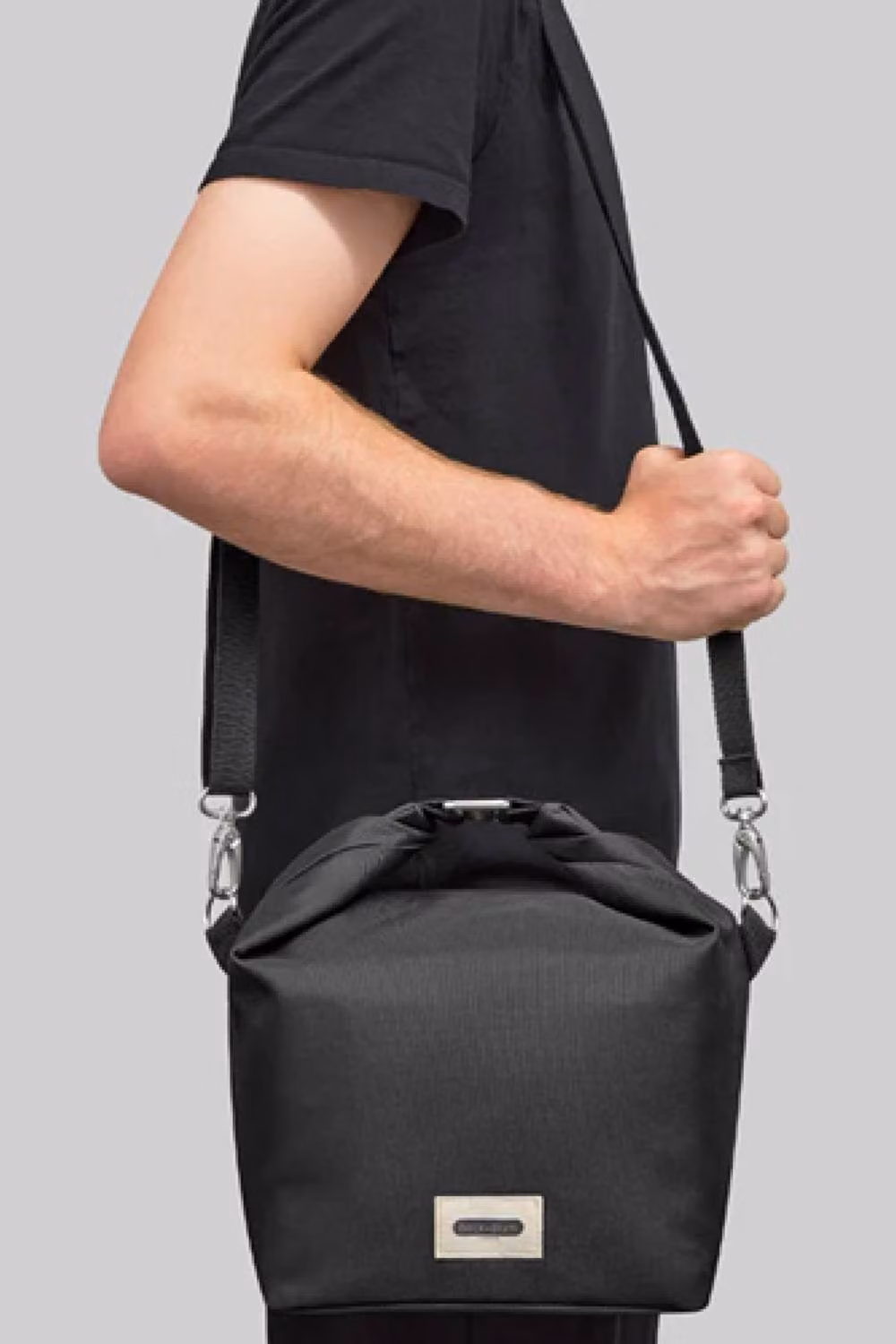 Black + Blum Insulated Leakproof Lunch Bag, 10L, Black – 3