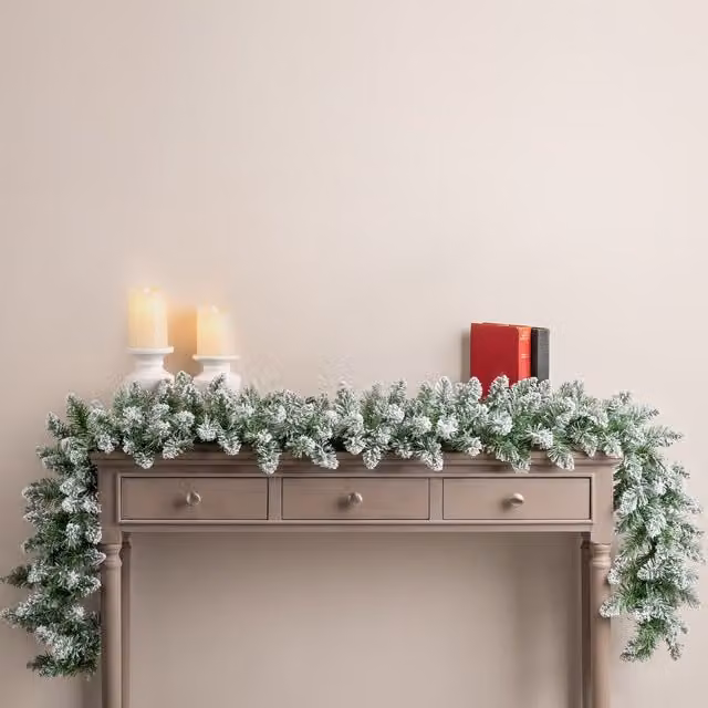 Christow Flocked Snowy Artificial Pine Christmas Garland in Green and White, Length: 180 cm – 1