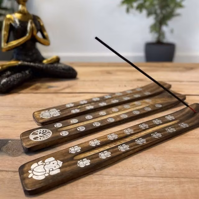 KDMK Carved Mango Wood Ashcatcher with Burnt Finish in Brown