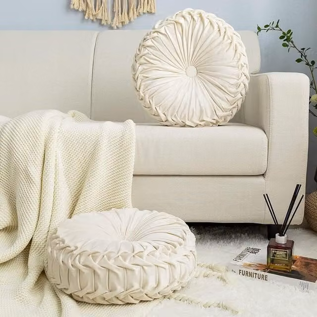 Livingandhome Set of 2 Round Pleated Pumpkin Velvet Cushions in Beige and White, Diameter: 35 cm
