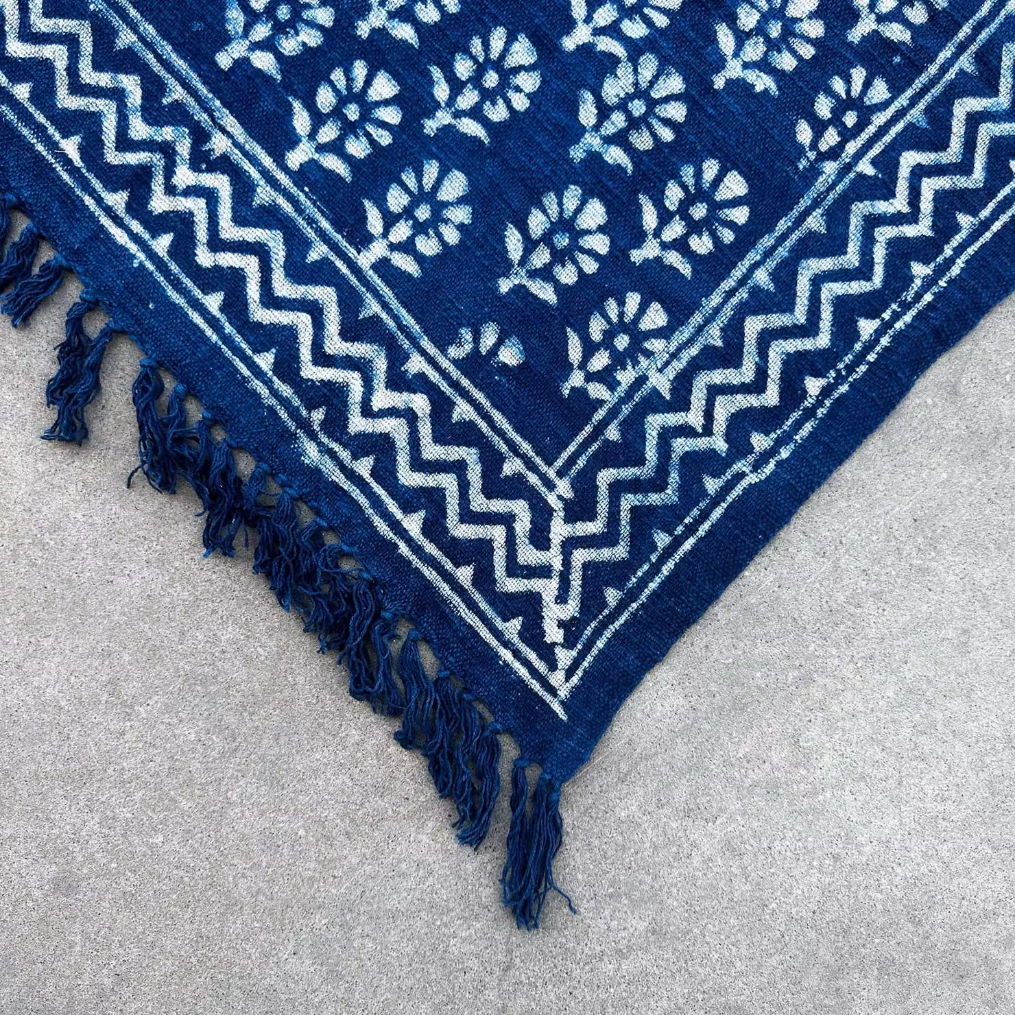 KDMD Handmade Indigo Chhota Flower Floral Throw in Blue, W/D: 170 x 120 cm – 3