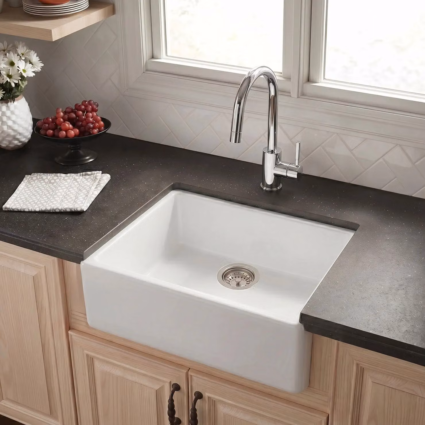 Balterley White Ceramic 1 Bowl Butler Kitchen Sink with Central Waste, W: 59.5 cm, D: 45 cm, H: 22 cm – 4