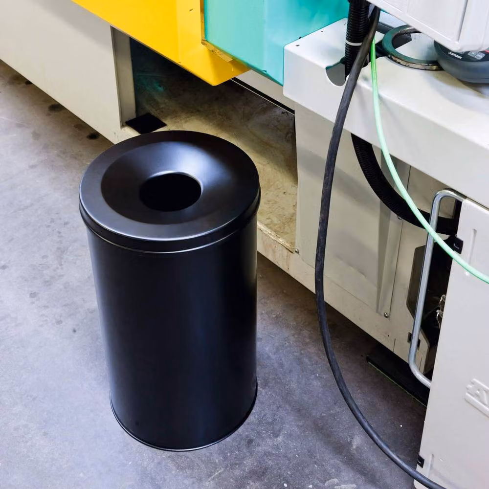Durable Black Steel Metal Fire Extinguishing Swing Waste Bin, 60L, W: 37.5 cm, D: 37.5 cm, H: 66.2 cm – 4