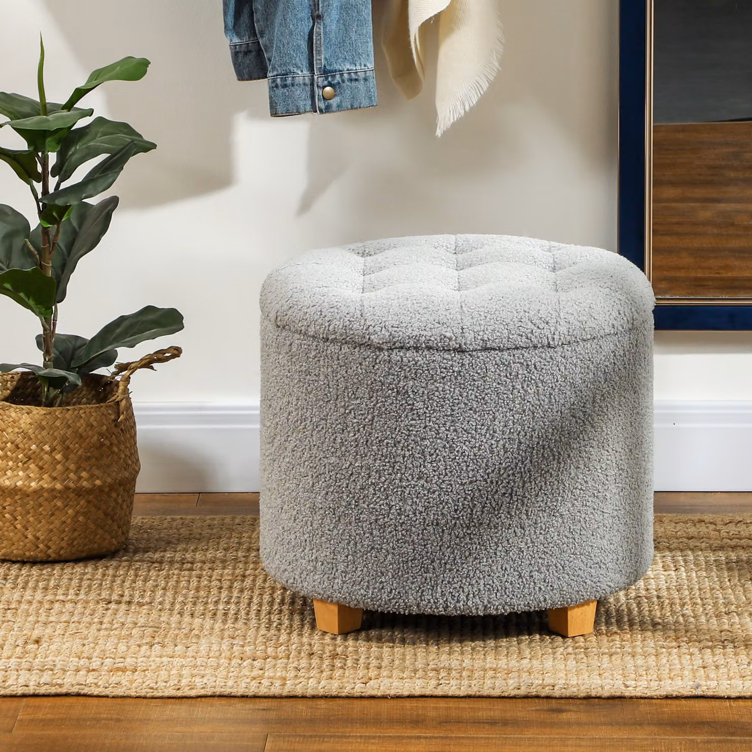 HOMCOM Grey Bouclé Teddy Fleece Storage Ottoman with 31.8L Capacity – 2