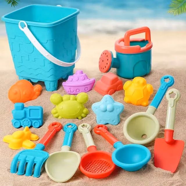 Smartbies 16 Piece BPA-Free Plastic Beach Toy Bucket and Spade Set in Blue and Multicolour