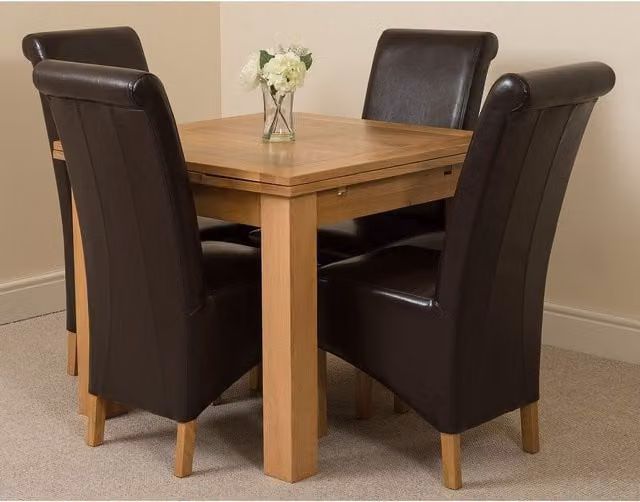 Thats Furniture Richmond Oak Extending Dining Table and 4 Montana Brown Leather Chairs