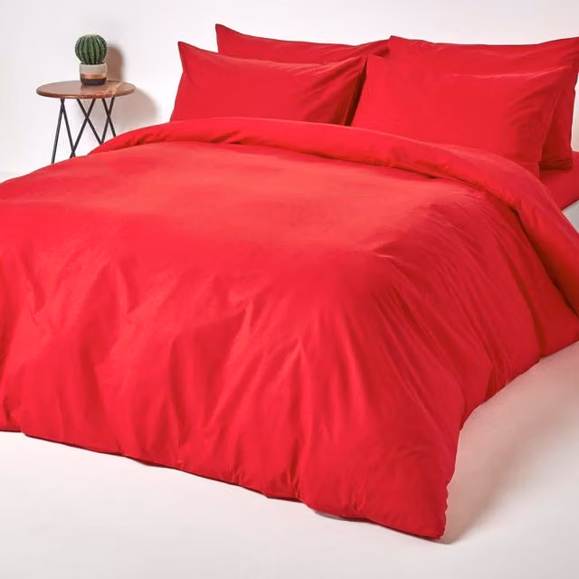 Homescapes Red Combed Cotton Percale Duvet Cover and Pillowcase Set, W: 140 cm, H: 200 cm
