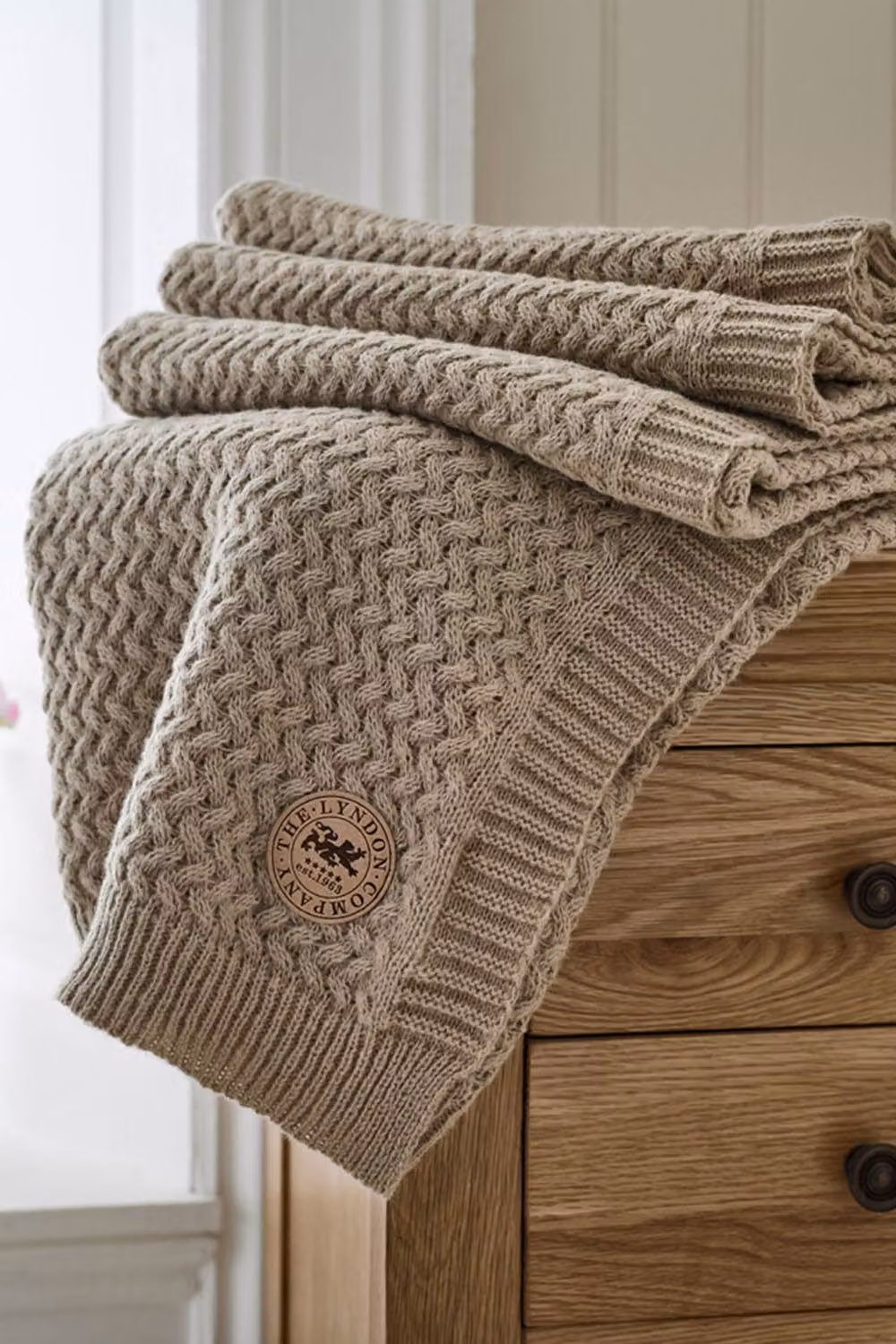 The Lyndon Company Cadenza Knitted Supersoft Yarn Dyed Knit Throw in Beige, W/D/H: 130 x 170 cm – 2