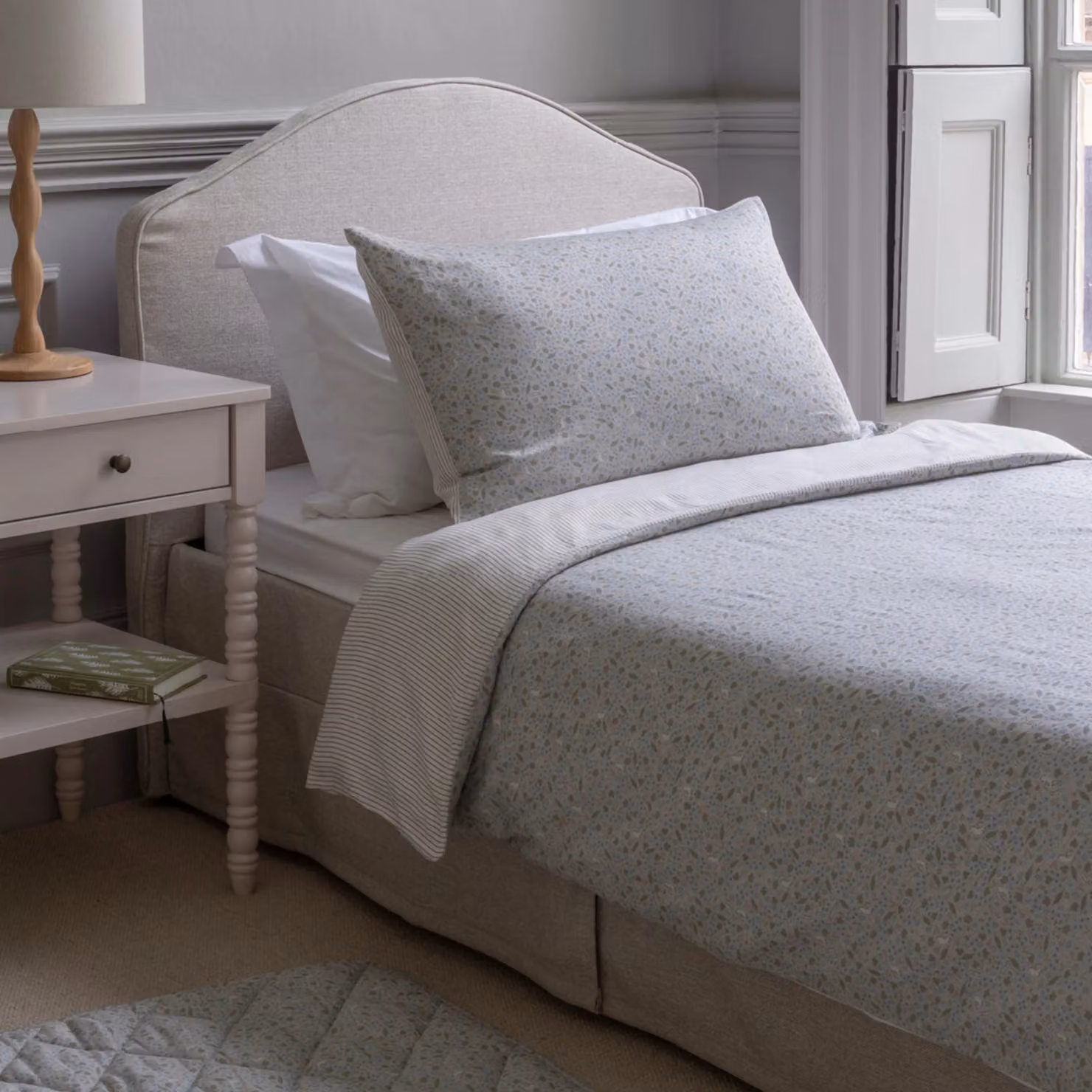 Avery Row Organic Cotton Mako Satin Single Bedding Set, Nature Trail, Multicolour, W/D/H: 140 x 200 cm and 50 x 70 cm – 3
