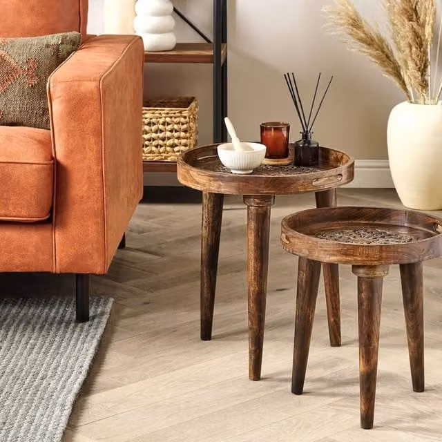 Wyld and Coco Heritage Set of 2 Round Mango Wood Nest of Side Tables in Brown
