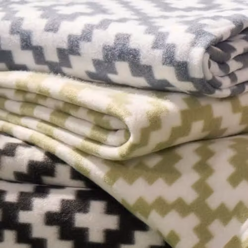 OHS Grey Geometric Print Fleece Throw Blanket, W/D/H: 120 x 150 cm – 2