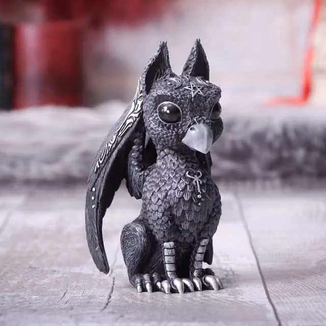 Nemesis Now Griffael Occult Griffin Figurine in Silver, Black and Grey, Height: 10.7 cm