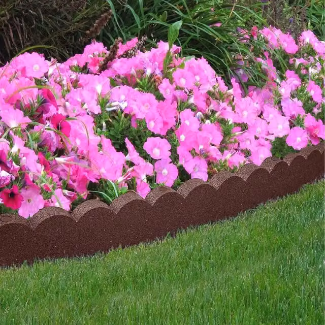 Garden Gear Flexi Curve Scallop Border Edging in Brown Rubber