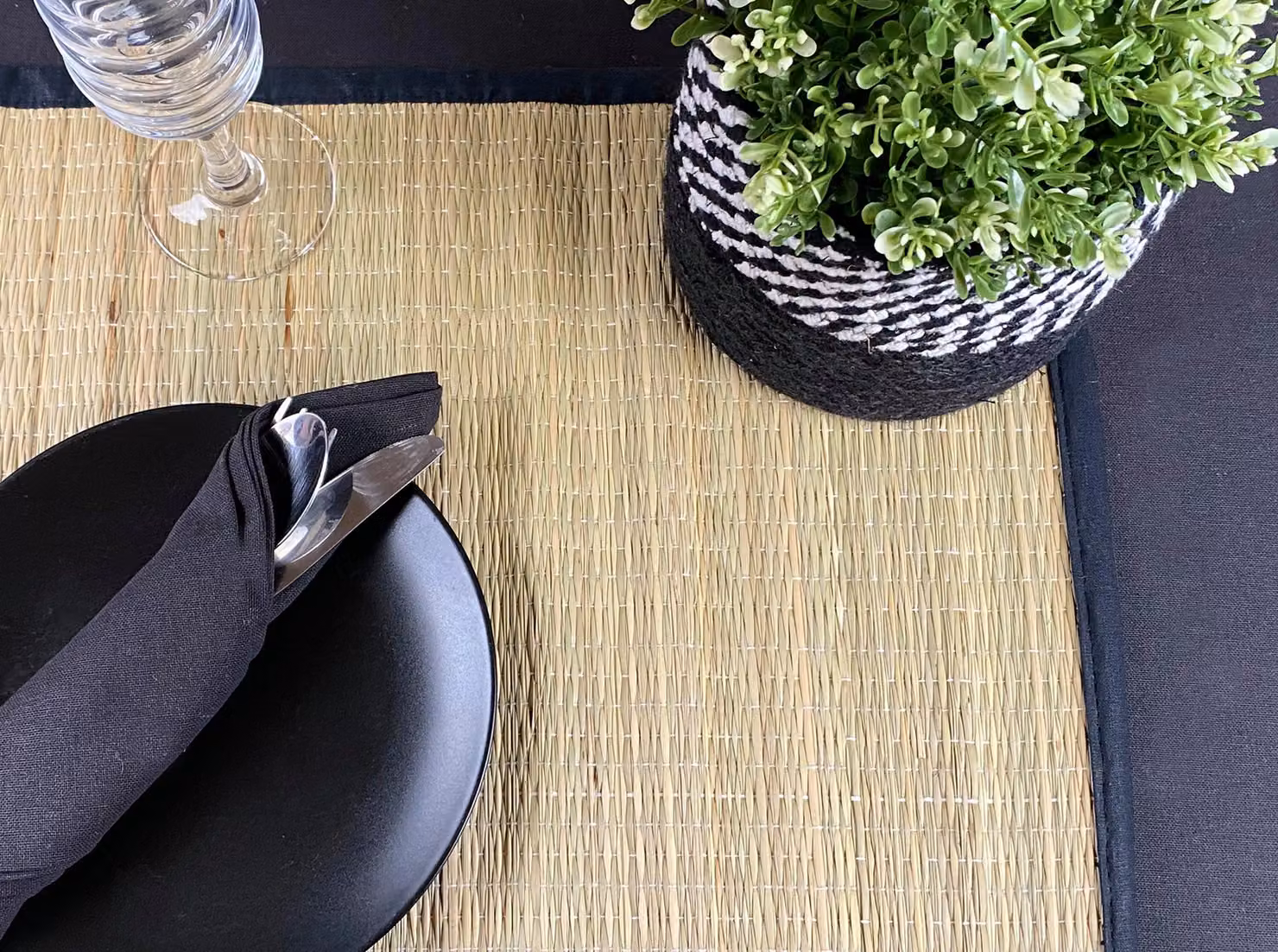 Esselle Spey Dry Grass Placemats, 2 Pack, Black Cotton Striped Rustic Design – 3