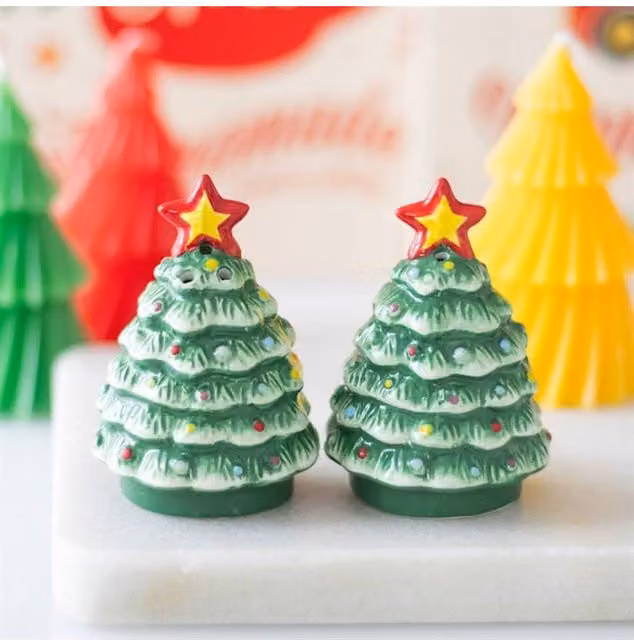 KDMD Nostalgic Christmas Tree Salt and Pepper Shakers, Green Ceramic Festive Table Decor – 1