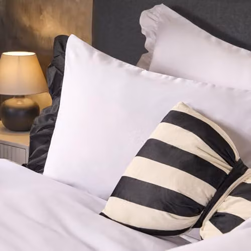 OHS Microfibre Duvet Cover and Pillowcase Set with Frill Edge, White and Black, W/D/H: 180 x 200 cm, Pillowcases: 50 x 75 cm – 3