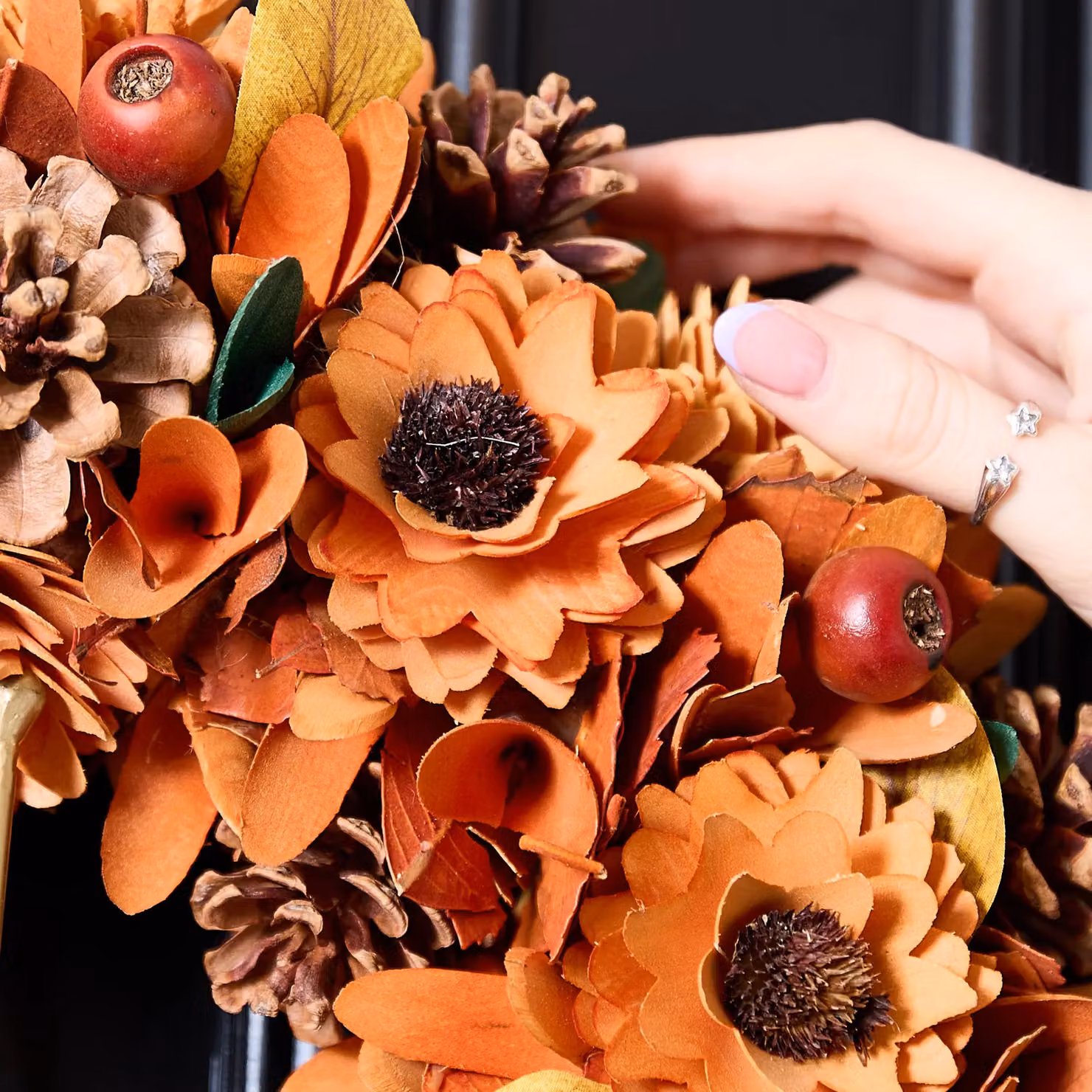 Dibor Traditional Floral Front Door Wreath in Orange, Yellow and Brown, Diameter: 43 cm – 3